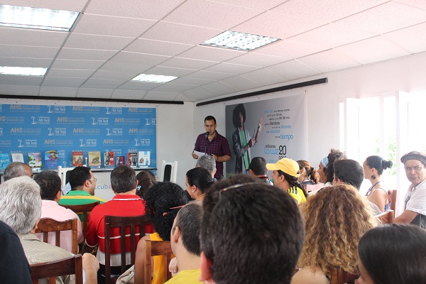 foto del VI Encuentro de Poetas en Cuba La Isla en Versos